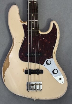 Fender Flea Roadworn Signature Bass 2016