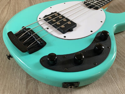 Ernie Ball Music Man StingRay Special 05.jpg