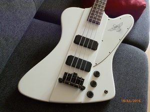 EPIPHONE Thunderbird IV AW kompr. -2.JPG