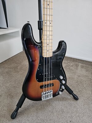 Fender Deluxe Active Precision Bass Special MIM (Player Plus)