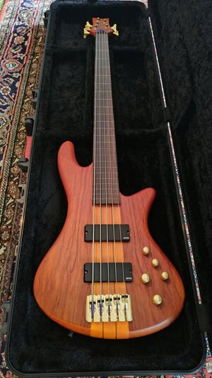 Schecter Stiletto Studio 5 FL Fretless Bass