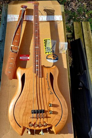 FS/FT: Jon Kammerer custom hollow body (piëzo bridge) with fretted&fretless neck