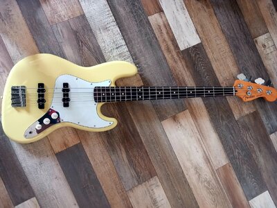 Fender Player 2 Jazz Bass