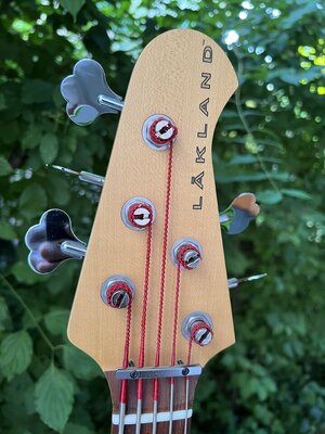 Lakland_55-94_Headstock.jpg