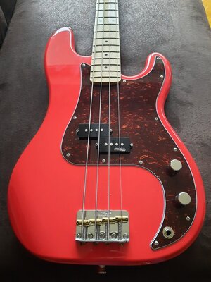 Precision Bass Vintage Guitars Modell V4 MFR