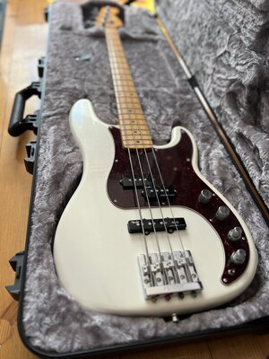 Fender Precision Bass Ultra