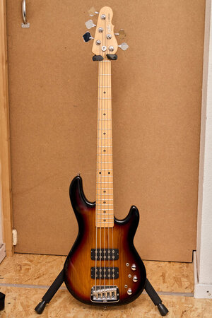 G&L Tribute L2500 in Sunburst