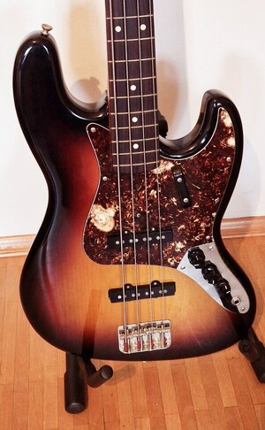 Fernandes The Revival Jazz Bass Japan