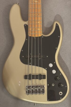 Fender Artist Marcus Miller V Jazzbass Verkauf oder Tausch