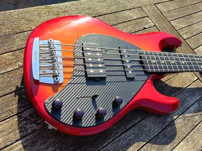 USA MusicMan Stingray HH 5 (Cherry Burst) 2007 Carbon