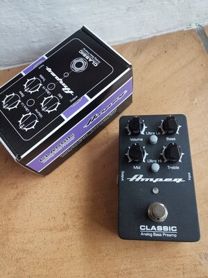 Ampeg Classic Analog Bass Preamp